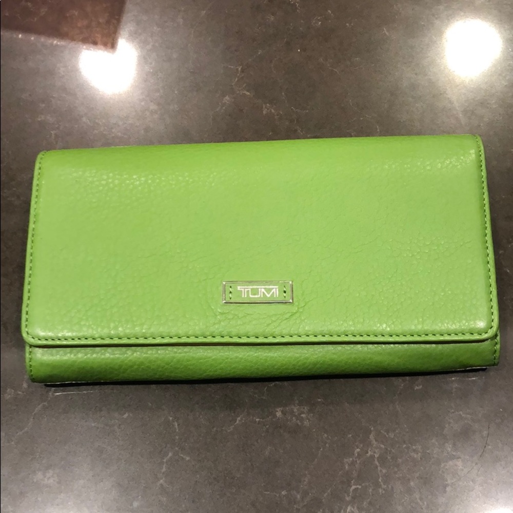 Tumi wallet